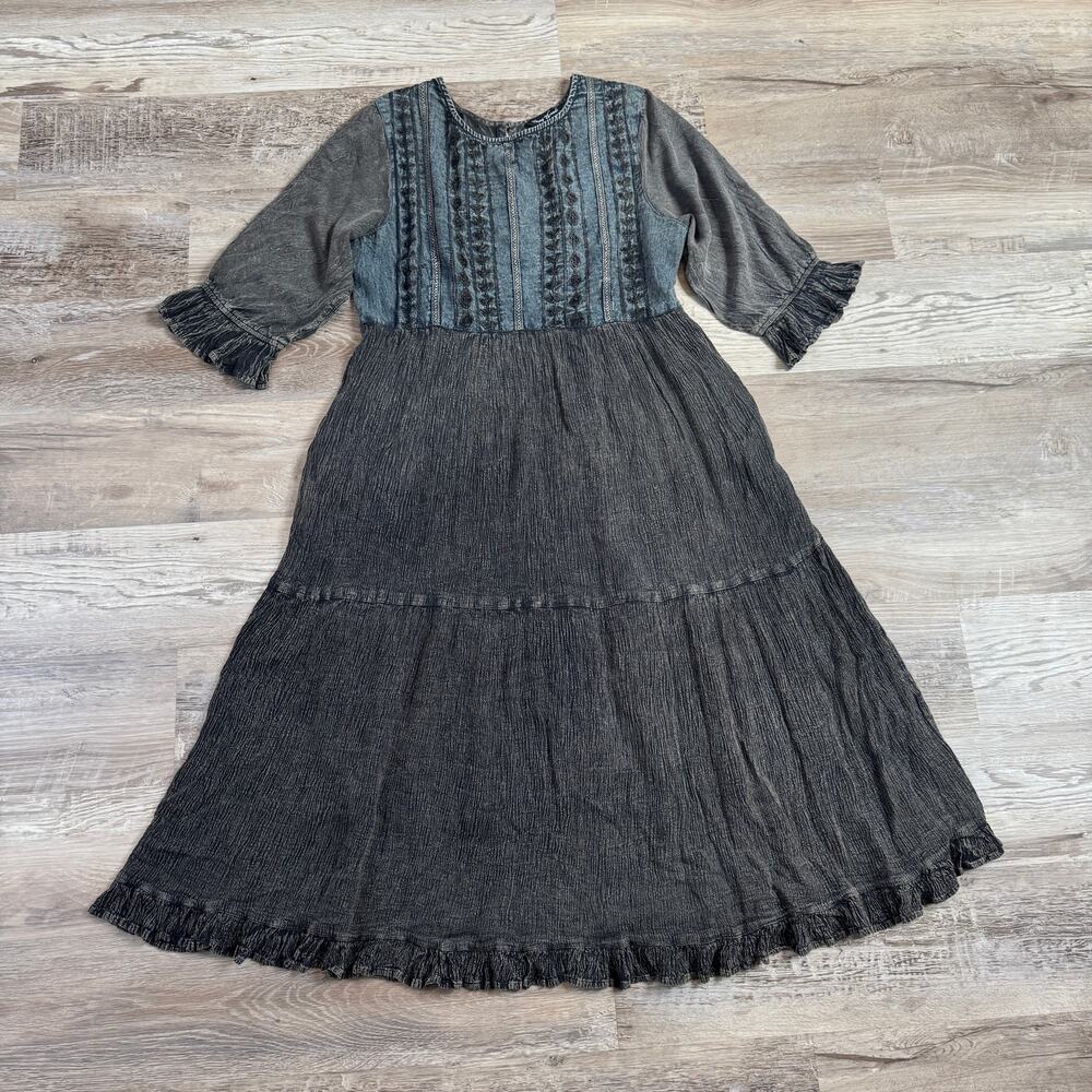 Boho Textured Ruffle Midi Dress in Charcoal Gray
